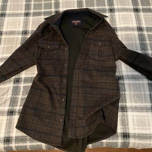 Johnston and Murphy lined flannel in men’s medium.